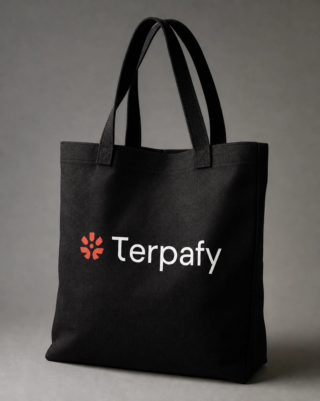 Mockup Terpafy aplicado em bolsa preta